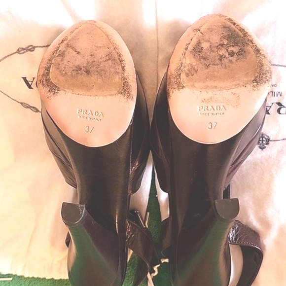 Authentic Prada shoes - Picture 5 of 11